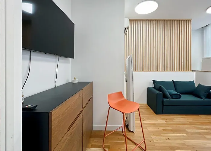 Nice 2 Rooms Near The Place De La Nation